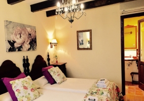 Habitación Doble con Dos Camas