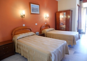 Habitación doble con balcón