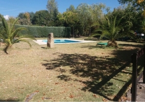 Piscina con solarium