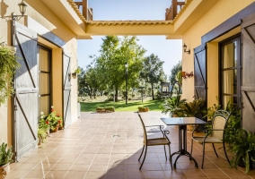 Terraza con jardín