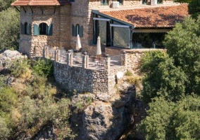 Hotel en una ladera