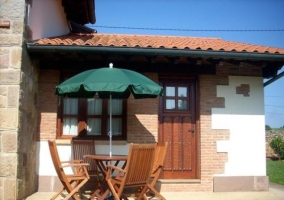 Apartamento con jardín