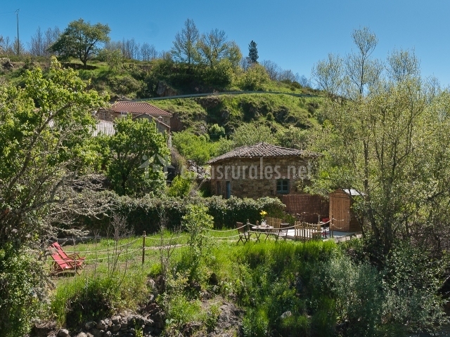 Casa rural aguas frÃas i en la omañuela (león) Omaña muebles