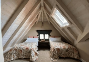 7 Habitación cuádruple buhardilla