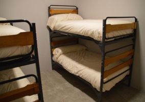 Cama en habitación compartida 4 pax
