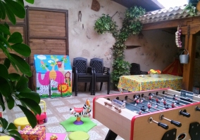 Muebles jardín y futbolín