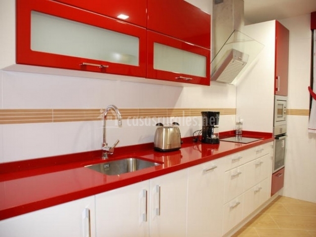 casa rural maribella en zazuar burgos cocina blanca o roja with cocina roja y blanca - Cocinas Blancas Y Rojas casa rural maribella en zazuar burgos cocina blanca o roja with cocina roja y blanca - Cocinas Blancas Y Rojas