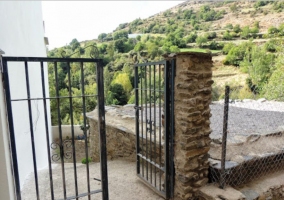 Puerta de entrada a la finca