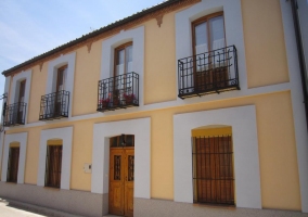 Fachada de la casa rural 