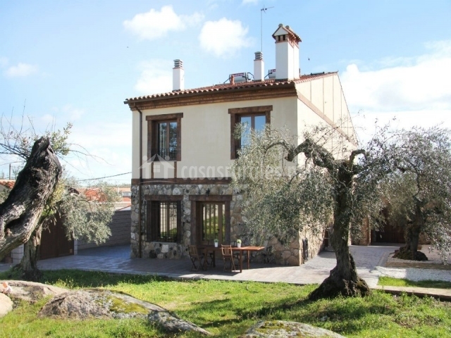 tb_Parte%20trasera%20de%20la%20casa