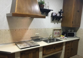 Cocina con mesa