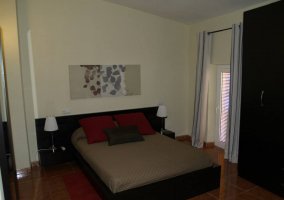 Cama de matrimonio con dosel