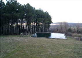 Piscina en plena naturaleza