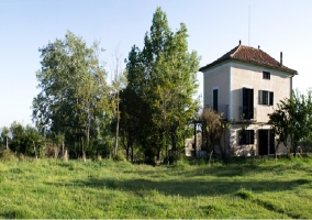 Casa del Puente de las Azucenas