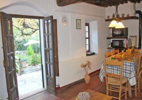 Sala con acceso al patio