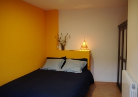 Habitaciones amarilla y morada