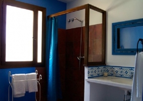 Baño Cantueso con plato de ducha