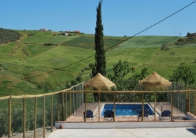 Vista de la finca desde la piscina