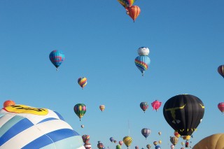 Las mejores fiestas de pueblos para visitar con amigos