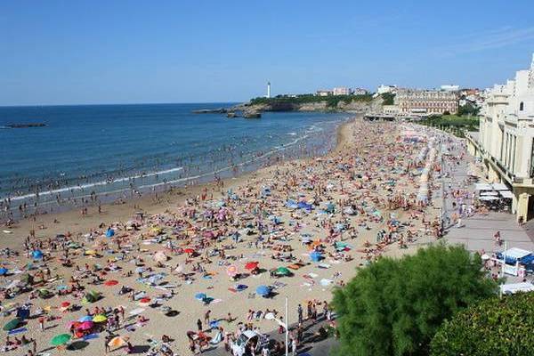 ¿A CUÁNTO ESTÁ LA PLAYA?